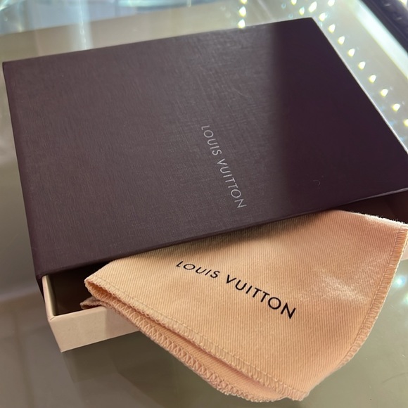 Louis Vuitton phone & wallet  dust protector & wallet size box - Picture 3 of 6